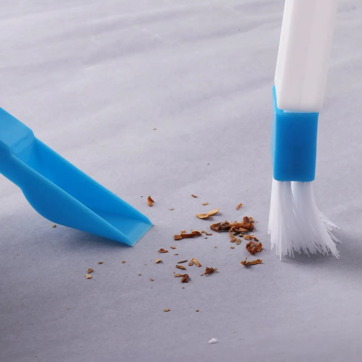 Mini 2-in-1 Multipurpose Window Cleaning Brush