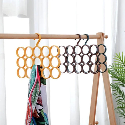 15 Circle Plastic Ring Hanger