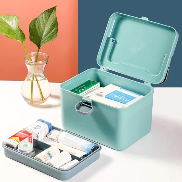 Double-layered portable handle medicine storage box