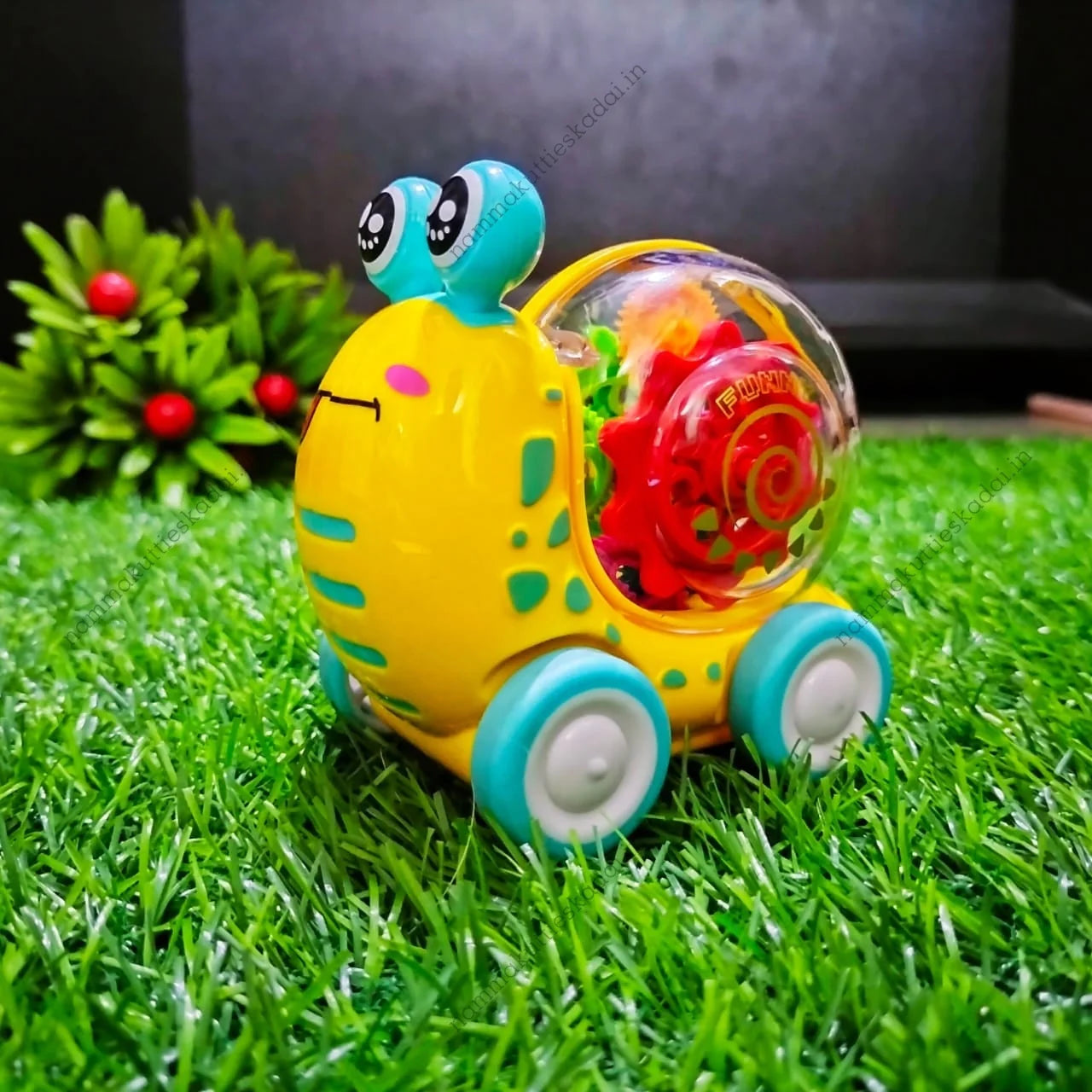 One-piece Push-n-Go Snail with Rotating Gear and Light